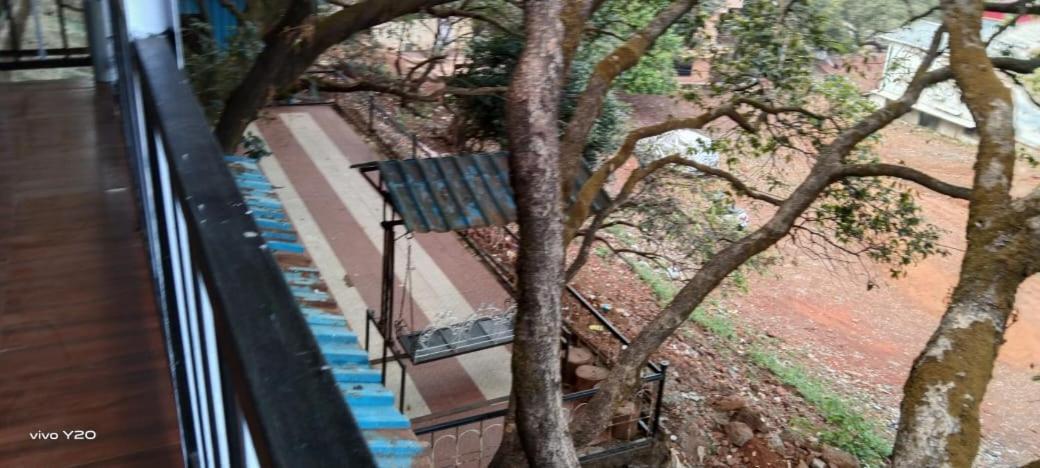 Hilltop Cottage Mahābaleshwar Dış mekan fotoğraf